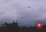 Standbild Khe Sanh Air Support Khe Sanh Vietnam, 1968, aus Sekunde 28 historischem Filmmaterial Videoclip 65675079754