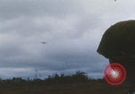 Image Guerre du Vietnam Khe Sanh cargo drop Khe Sanh Vietnam, 1968, de la seconde 6 séquences d'archives historiques vidéo 65675079755