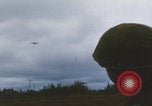 Image Guerre du Vietnam Khe Sanh cargo drop Khe Sanh Vietnam, 1968, de la seconde 8 séquences d'archives historiques vidéo 65675079755
