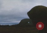 Image Guerre du Vietnam Khe Sanh cargo drop Khe Sanh Vietnam, 1968, de la seconde 49 séquences d'archives historiques vidéo 65675079755