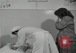 Standbild Iran-Säuglingsmedizin Iran, 1960, aus Sekunde 25 historischem Filmmaterial Videoclip 65675079810