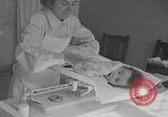 Standbild Iran-Säuglingsmedizin Iran, 1960, aus Sekunde 31 historischem Filmmaterial Videoclip 65675079810