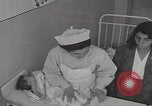 Standbild Iran-Säuglingsmedizin Iran, 1960, aus Sekunde 39 historischem Filmmaterial Videoclip 65675079810