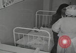 Standbild Iran-Säuglingsmedizin Iran, 1960, aus Sekunde 47 historischem Filmmaterial Videoclip 65675079810