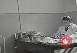 Standbild Iran-Säuglingsmedizin Iran, 1960, aus Sekunde 49 historischem Filmmaterial Videoclip 65675079810
