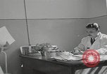 Standbild Iran-Säuglingsmedizin Iran, 1960, aus Sekunde 50 historischem Filmmaterial Videoclip 65675079810