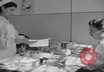 Standbild Iran-Säuglingsmedizin Iran, 1960, aus Sekunde 54 historischem Filmmaterial Videoclip 65675079810