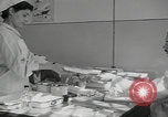 Standbild Iran-Säuglingsmedizin Iran, 1960, aus Sekunde 55 historischem Filmmaterial Videoclip 65675079810
