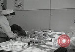 Standbild Iran-Säuglingsmedizin Iran, 1960, aus Sekunde 56 historischem Filmmaterial Videoclip 65675079810
