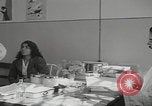 Standbild Iran-Säuglingsmedizin Iran, 1960, aus Sekunde 60 historischem Filmmaterial Videoclip 65675079810