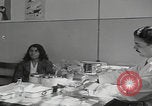 Standbild Iran-Säuglingsmedizin Iran, 1960, aus Sekunde 62 historischem Filmmaterial Videoclip 65675079810