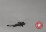 Standbild Hubschraubertestflug Stratford Connecticut USA, 1959, aus Sekunde 17 historischem Filmmaterial Videoclip 65675079812