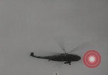 Standbild Hubschraubertestflug Stratford Connecticut USA, 1959, aus Sekunde 20 historischem Filmmaterial Videoclip 65675079812