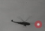 Standbild Hubschraubertestflug Stratford Connecticut USA, 1959, aus Sekunde 21 historischem Filmmaterial Videoclip 65675079812