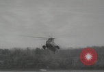 Standbild Hubschraubertestflug Stratford Connecticut USA, 1959, aus Sekunde 50 historischem Filmmaterial Videoclip 65675079812