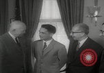 Standbild König Hussein besucht Amerika Washington DC USA, 1959, aus Sekunde 23 historischem Filmmaterial Videoclip 65675079813