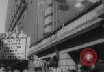 Standbild Roxy Theatre-Feier New York City USA, 1959, aus Sekunde 27 historischem Filmmaterial Videoclip 65675079814