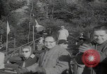Standbild Weltmeisterschaft im Barrel-Jumping New York City USA, 1960, aus Sekunde 45 historischem Filmmaterial Videoclip 65675079820