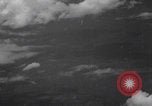 Immagine di Attacco aereo DEGLI STATI UNITI Tobera Airdrome Papua nuova Guinea, 1944, secondo 29 filmato di repertorio 65675079840