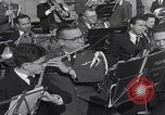 Image John F Kennedy March performance San Sebastian Espagne, 1964, de la seconde 23 séquences d'archives historiques vidéo 65675079859