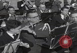 Image John F Kennedy March performance San Sebastian Espagne, 1964, de la seconde 25 séquences d'archives historiques vidéo 65675079859