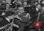 Image John F Kennedy March performance San Sebastian Espagne, 1964, de la seconde 32 séquences d'archives historiques vidéo 65675079859