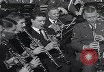 Image John F Kennedy March performance San Sebastian Espagne, 1964, de la seconde 36 séquences d'archives historiques vidéo 65675079859