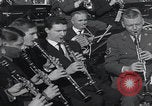 Image John F Kennedy March performance San Sebastian Espagne, 1964, de la seconde 37 séquences d'archives historiques vidéo 65675079859
