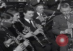 Image John F Kennedy March performance San Sebastian Espagne, 1964, de la seconde 39 séquences d'archives historiques vidéo 65675079859