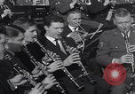 Image John F Kennedy March performance San Sebastian Espagne, 1964, de la seconde 42 séquences d'archives historiques vidéo 65675079859
