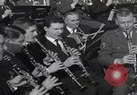 Image John F Kennedy March performance San Sebastian Espagne, 1964, de la seconde 45 séquences d'archives historiques vidéo 65675079859