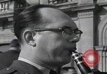 Immagine di Gruppo da concerto spagnolo USAFE JFK March San Sebastian Spagna, 1964, secondo 10 filmato di repertorio 65675079860