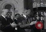 Immagine di Gruppo da concerto spagnolo USAFE JFK March San Sebastian Spagna, 1964, secondo 42 filmato di repertorio 65675079860