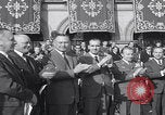Immagine di Gruppo da concerto spagnolo USAFE JFK March San Sebastian Spagna, 1964, secondo 53 filmato di repertorio 65675079860