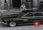 Standbild Avenue John F Kennedy enthüllt Luxemburg, 1964, aus Sekunde 51 historischem Filmmaterial Videoclip 65675079868
