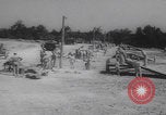 Standbild Italienische Serviceeinheit POW Ingenieure Zweiter Weltkrieg United States USA, 1944, aus Sekunde 28 historischem Filmmaterial Videoclip 65675079912