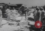 Standbild Italienische Serviceeinheit POW Ingenieure Zweiter Weltkrieg United States USA, 1944, aus Sekunde 32 historischem Filmmaterial Videoclip 65675079912