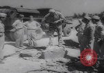 Standbild Italienische Serviceeinheit POW Ingenieure Zweiter Weltkrieg United States USA, 1944, aus Sekunde 33 historischem Filmmaterial Videoclip 65675079912