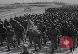 Standbild Italienische Serviceeinheit POW Ingenieure Zweiter Weltkrieg United States USA, 1944, aus Sekunde 58 historischem Filmmaterial Videoclip 65675079912