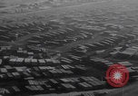 Standbild Segelkiste Shanty Stadt Zweiter Weltkrieg Vereinigtes Königreich, 1944, aus Sekunde 14 historischem Filmmaterial Videoclip 65675079914