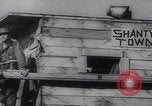 Standbild Segelkiste Shanty Stadt Zweiter Weltkrieg Vereinigtes Königreich, 1944, aus Sekunde 19 historischem Filmmaterial Videoclip 65675079914