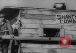 Standbild Segelkiste Shanty Stadt Zweiter Weltkrieg Vereinigtes Königreich, 1944, aus Sekunde 20 historischem Filmmaterial Videoclip 65675079914