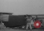 Standbild Segelkiste Shanty Stadt Zweiter Weltkrieg Vereinigtes Königreich, 1944, aus Sekunde 30 historischem Filmmaterial Videoclip 65675079914