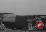 Standbild Segelkiste Shanty Stadt Zweiter Weltkrieg Vereinigtes Königreich, 1944, aus Sekunde 32 historischem Filmmaterial Videoclip 65675079914