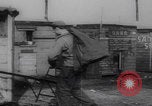 Standbild Segelkiste Shanty Stadt Zweiter Weltkrieg Vereinigtes Königreich, 1944, aus Sekunde 36 historischem Filmmaterial Videoclip 65675079914
