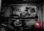 Standbild Segelkiste Shanty Stadt Zweiter Weltkrieg Vereinigtes Königreich, 1944, aus Sekunde 45 historischem Filmmaterial Videoclip 65675079914