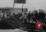 Standbild Segelkiste Shanty Stadt Zweiter Weltkrieg Vereinigtes Königreich, 1944, aus Sekunde 58 historischem Filmmaterial Videoclip 65675079914