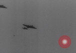 Standbild Neueste Zweiter Weltkrieg-Waffen demonstriert United States USA, 1944, aus Sekunde 8 historischem Filmmaterial Videoclip 65675079915