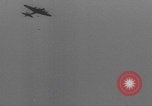 Standbild Neueste Zweiter Weltkrieg-Waffen demonstriert United States USA, 1944, aus Sekunde 10 historischem Filmmaterial Videoclip 65675079915
