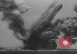 Standbild Neueste Zweiter Weltkrieg-Waffen demonstriert United States USA, 1944, aus Sekunde 16 historischem Filmmaterial Videoclip 65675079915